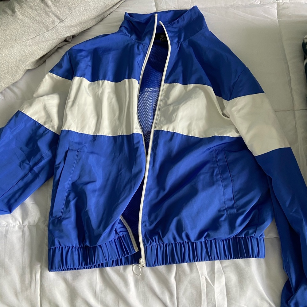 Cute color block wind breaker!!
